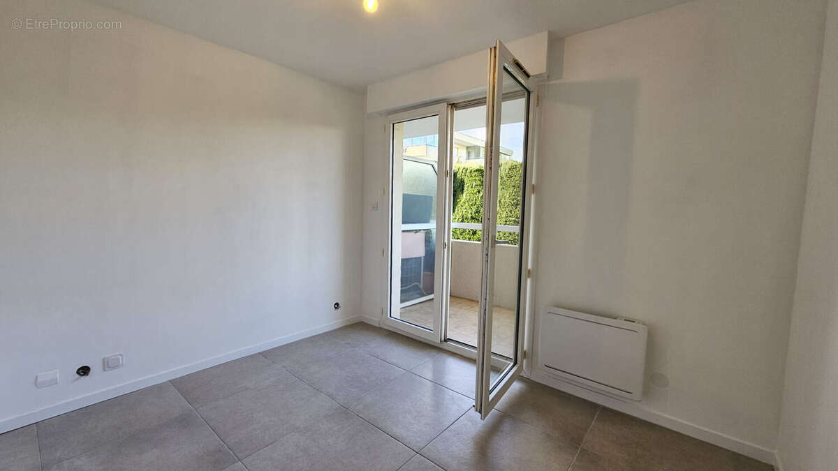 Appartement à MANDELIEU-LA-NAPOULE