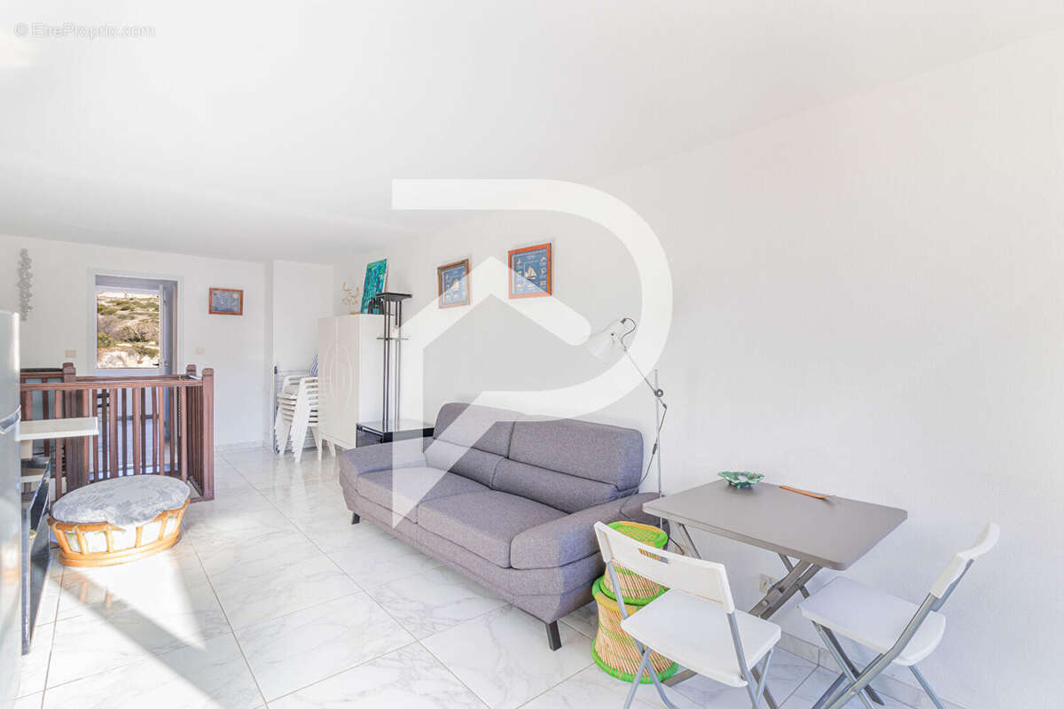 Appartement à MARSEILLE-7E