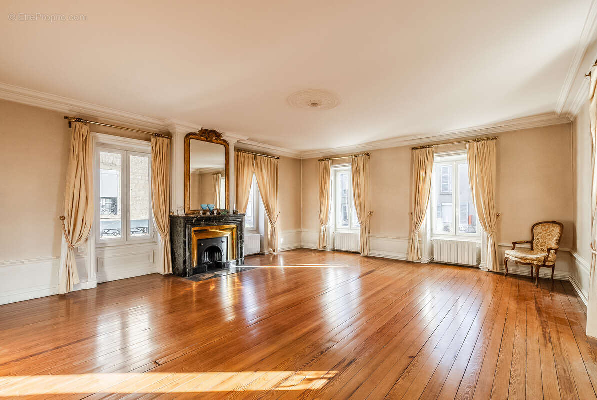 Appartement à VILLEFRANCHE-SUR-SAONE