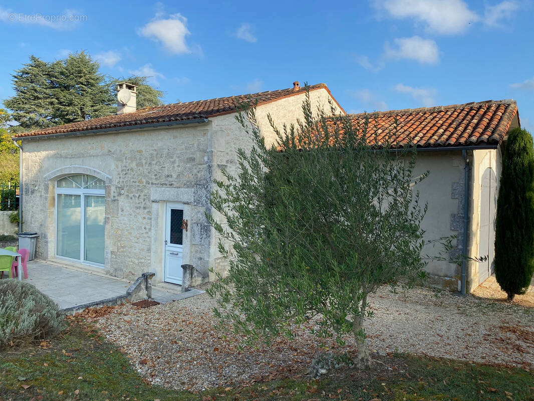 Maison à BOURG-CHARENTE