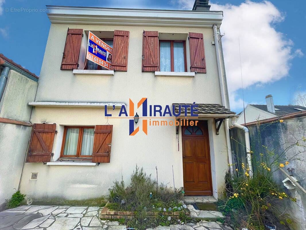 Maison à CARRIERES-SUR-SEINE