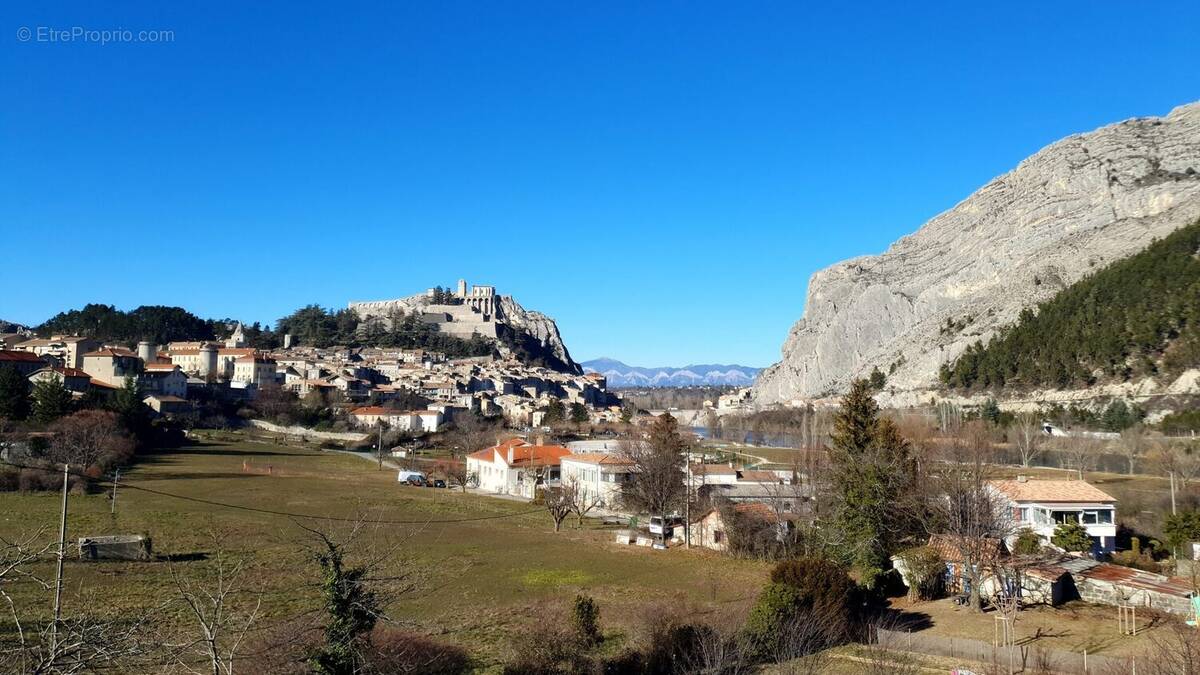 Maison à SISTERON