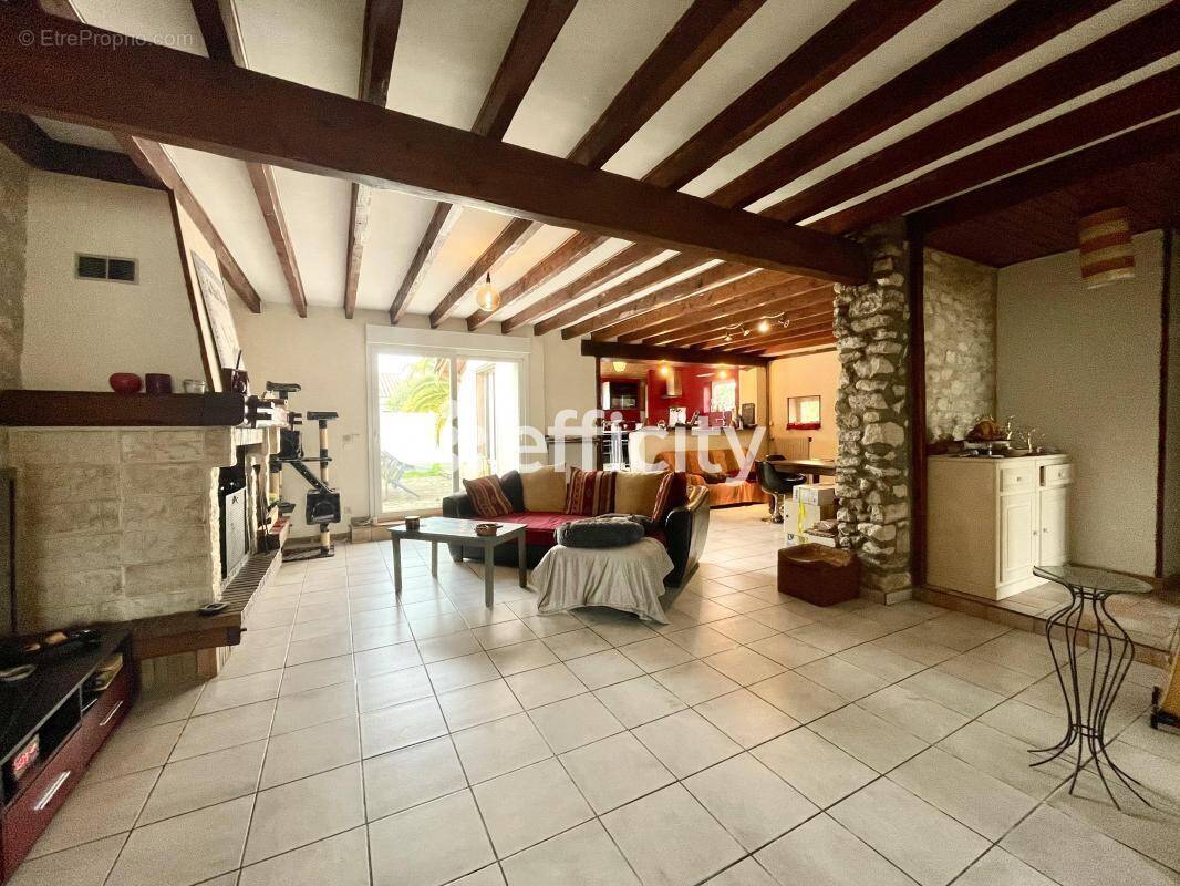 Appartement à BREUILLET