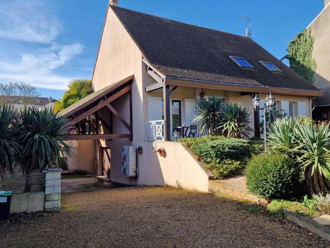 Maison à MEZIERES-SUR-SEINE