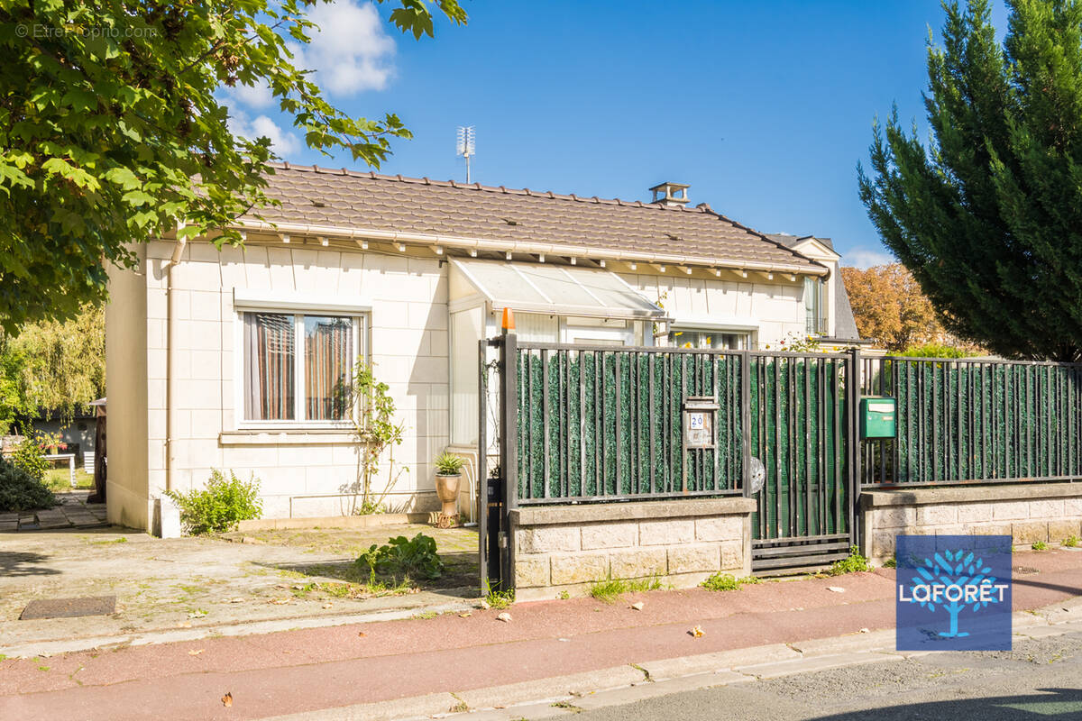 Maison à LIVRY-GARGAN