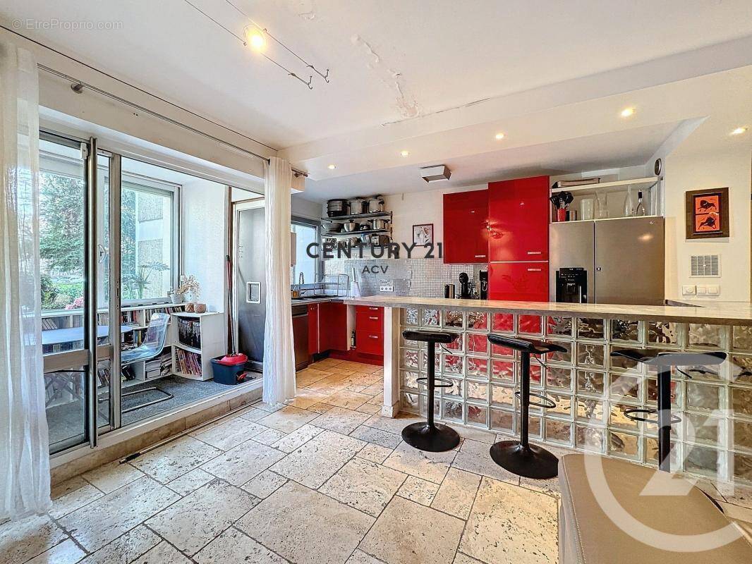 Appartement à MAISONS-ALFORT