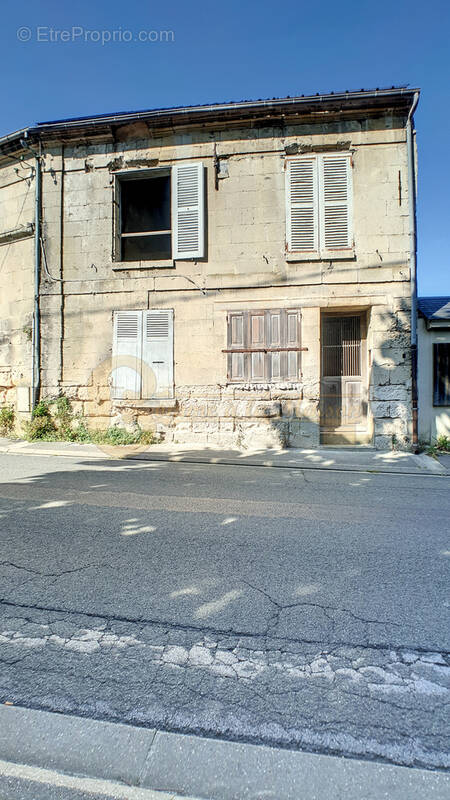 Maison à TRACY-LE-MONT