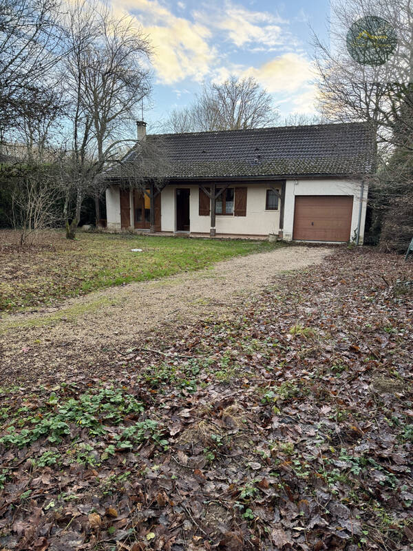 Maison à BAZOCHES-SUR-LE-BETZ