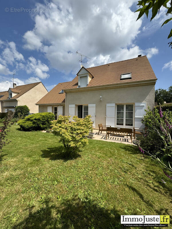 Maison à SAINT-REMY-L&#039;HONORE