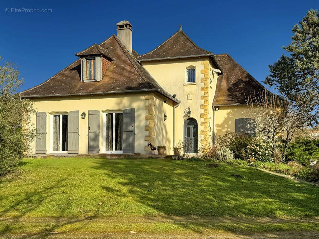 Maison à SAINT-ASTIER