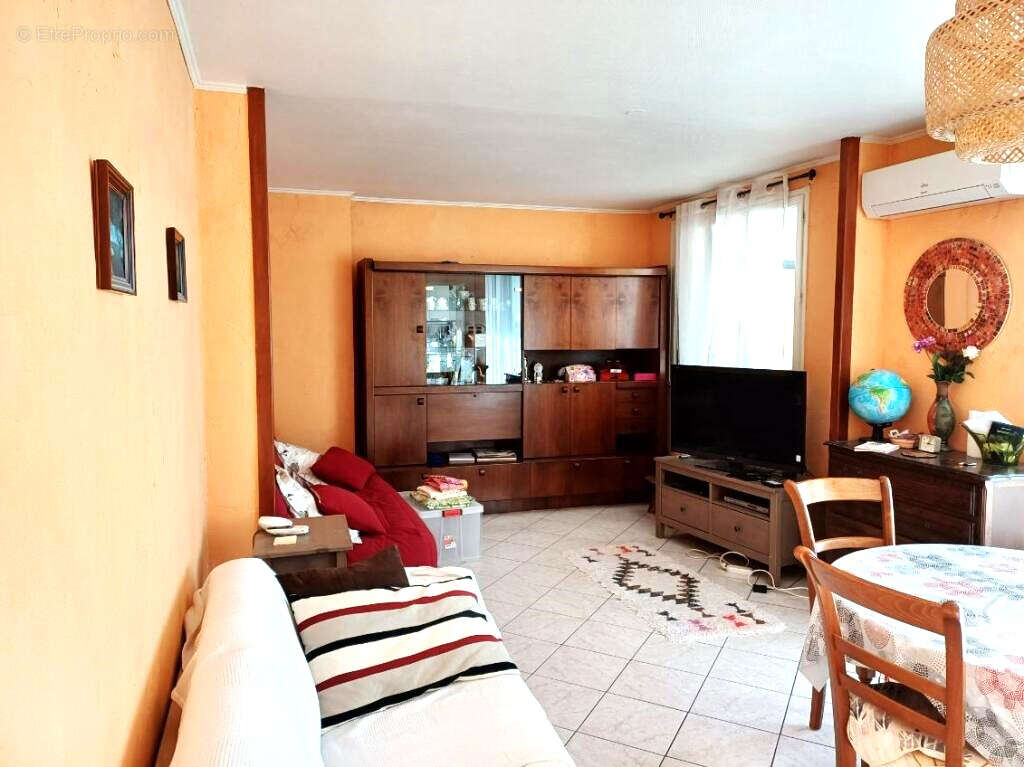 Appartement à LYON-8E