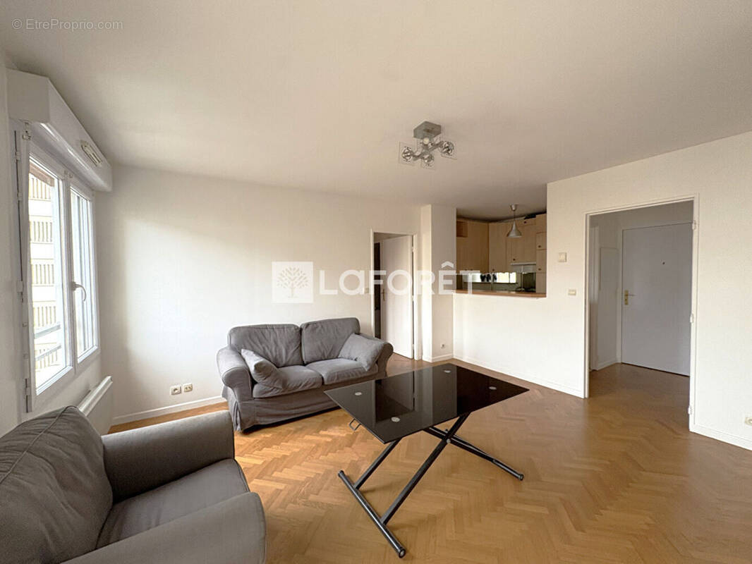 Appartement à SURESNES