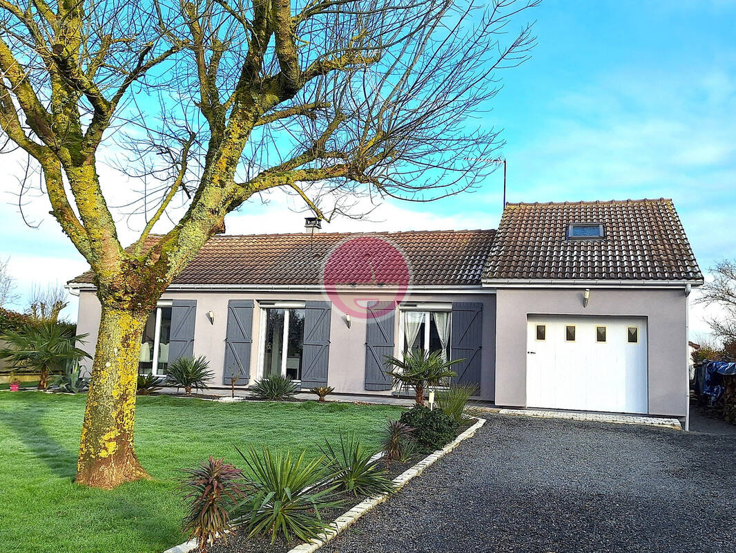 Maison à SAINT-LUPERCE