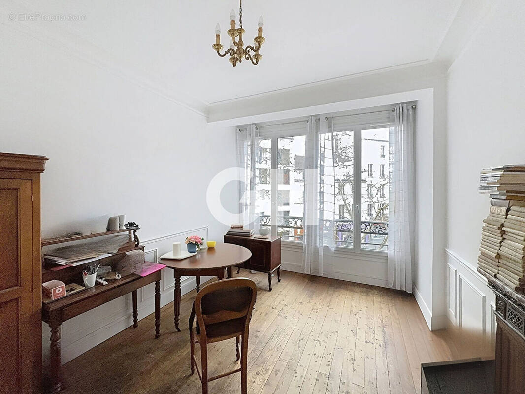 Appartement à PARIS-11E