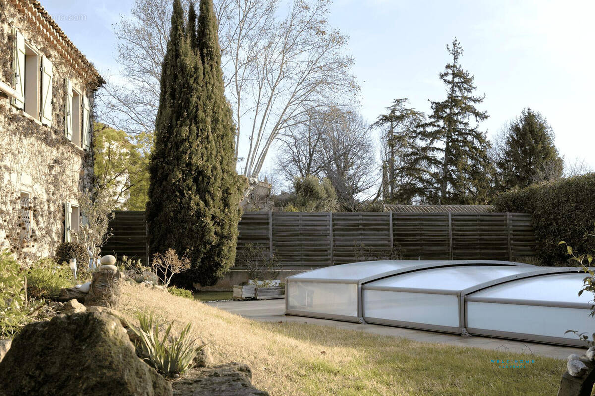 Jardin avec piscine - Maison à SALON-DE-PROVENCE