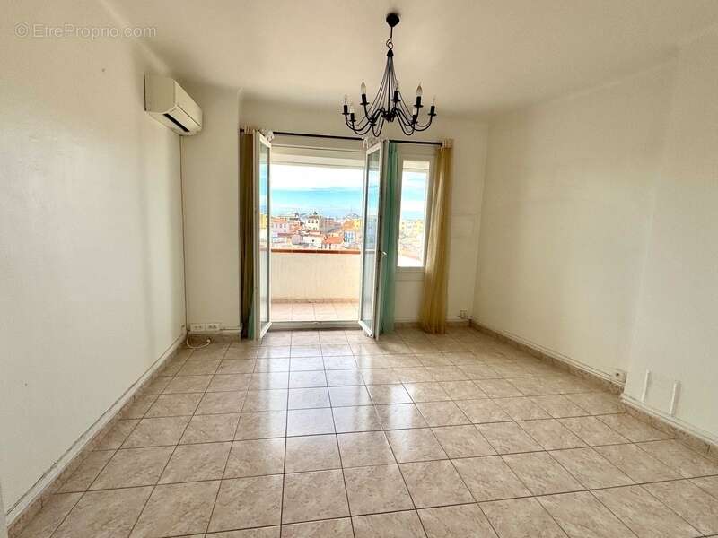 Appartement à MARSEILLE-7E