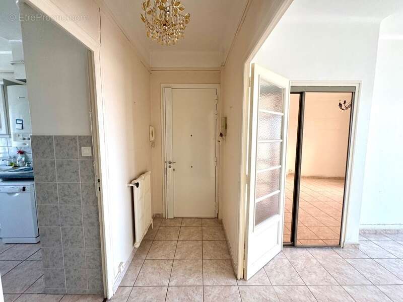 Appartement à MARSEILLE-7E