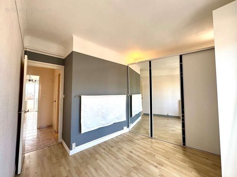 Appartement à MARSEILLE-7E