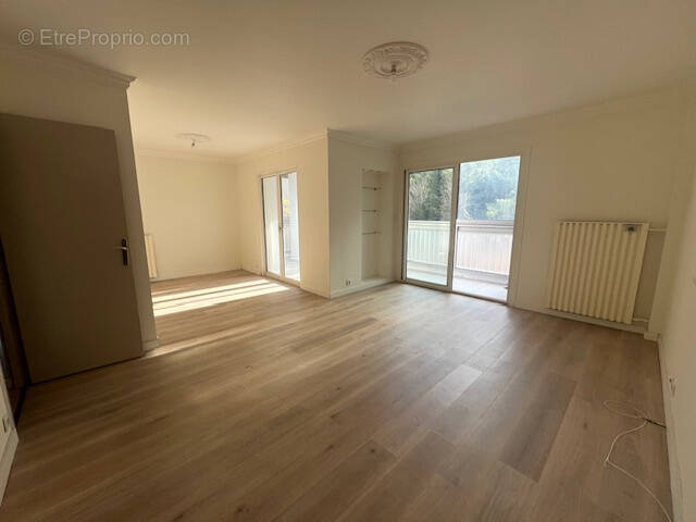 Appartement à LA VALETTE-DU-VAR