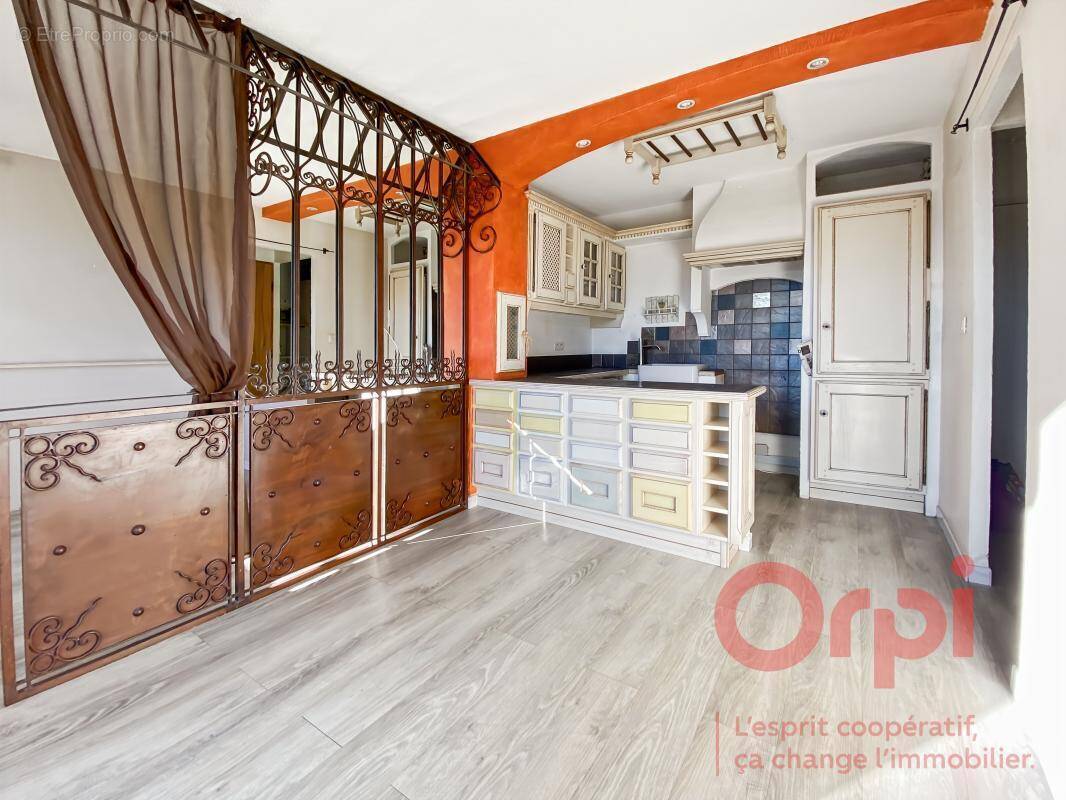 Appartement à FREJUS