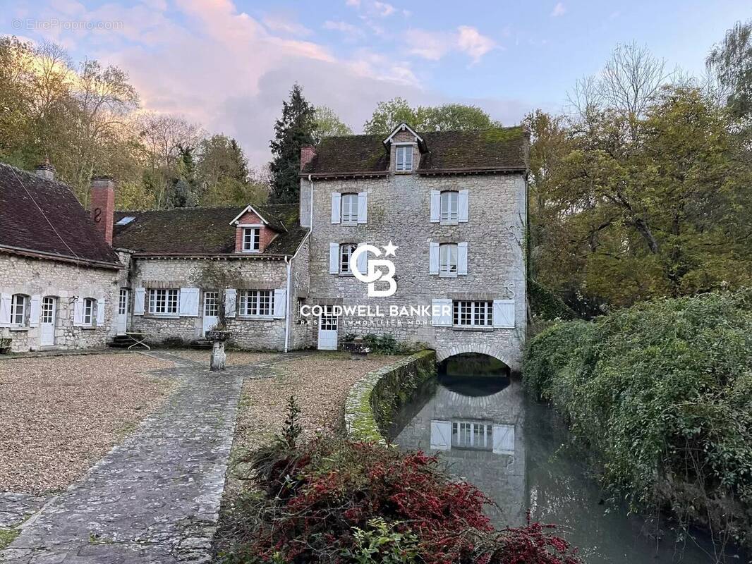 Maison à FERRIERES-EN-GATINAIS