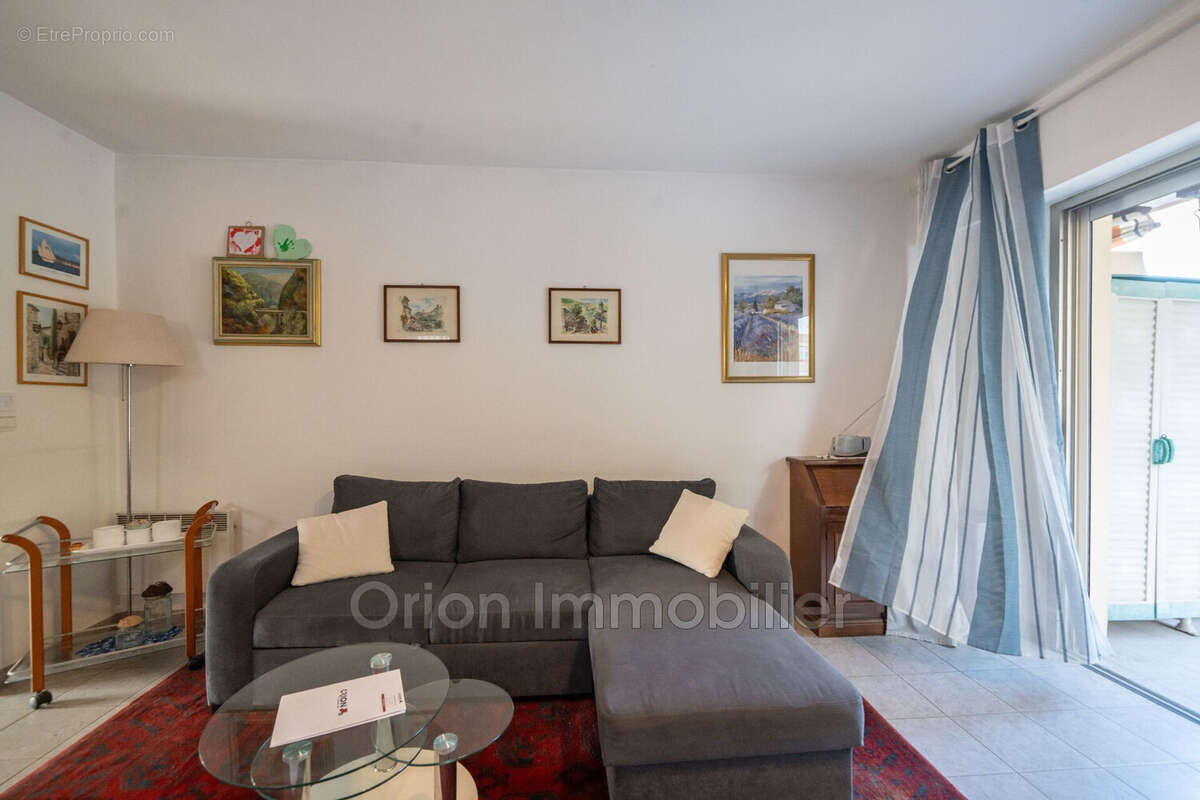 Appartement à MANDELIEU-LA-NAPOULE