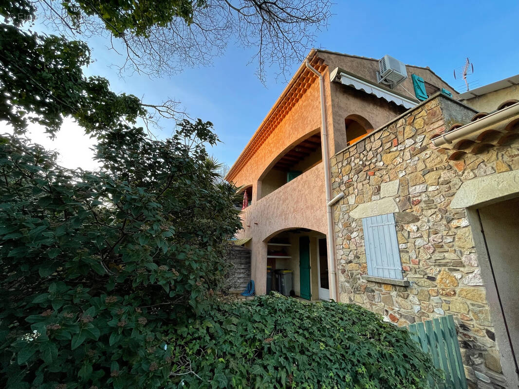 Appartement à SIX-FOURS-LES-PLAGES