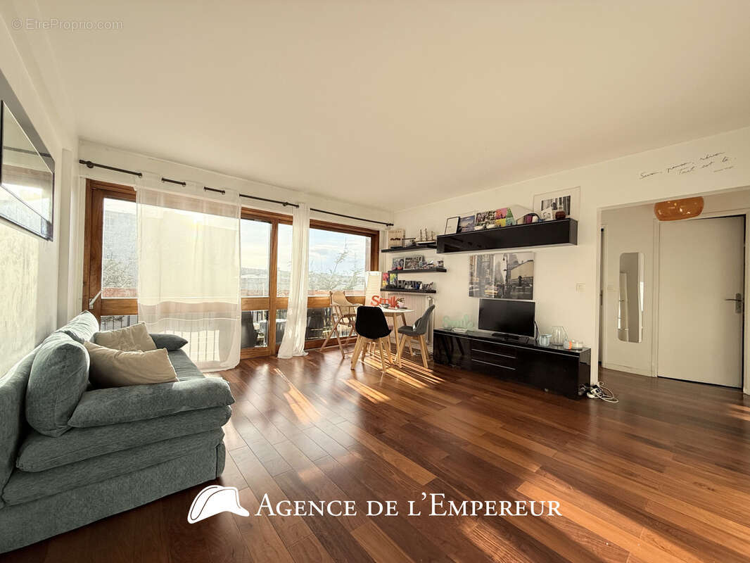 Appartement à RUEIL-MALMAISON