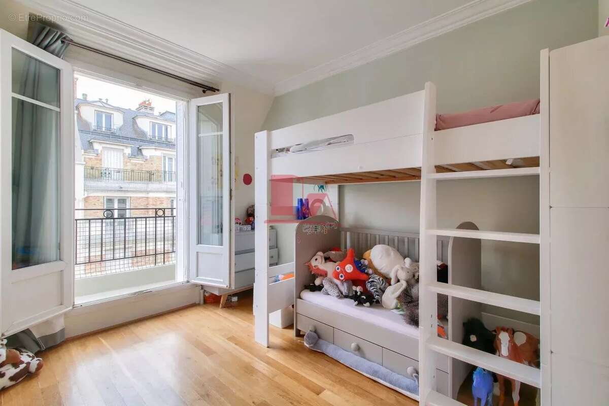 Appartement à ISSY-LES-MOULINEAUX