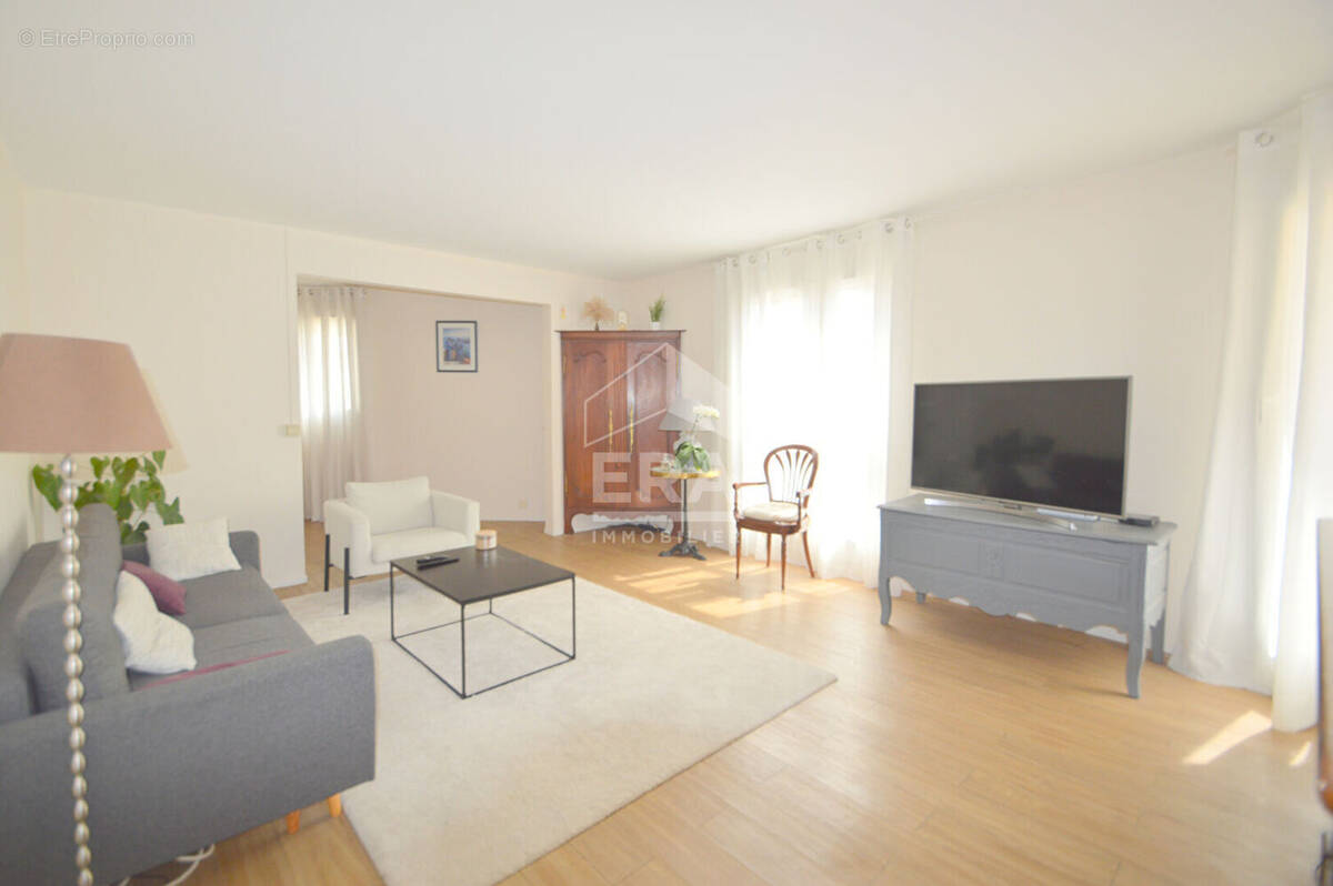 Appartement à ISSY-LES-MOULINEAUX