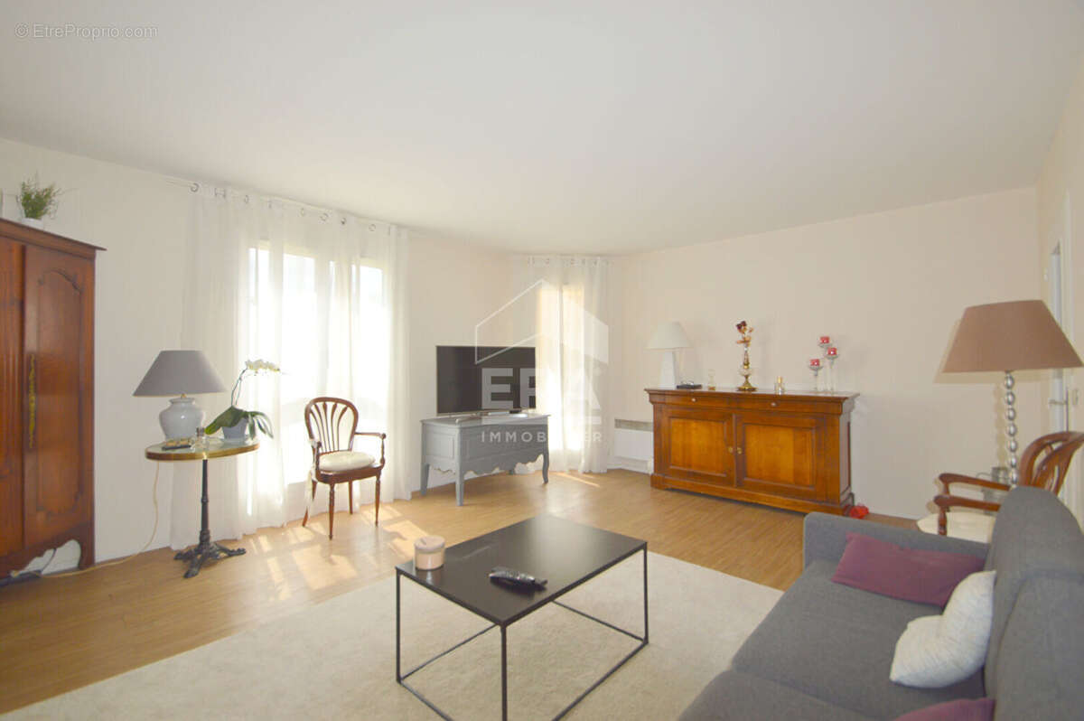 Appartement à ISSY-LES-MOULINEAUX