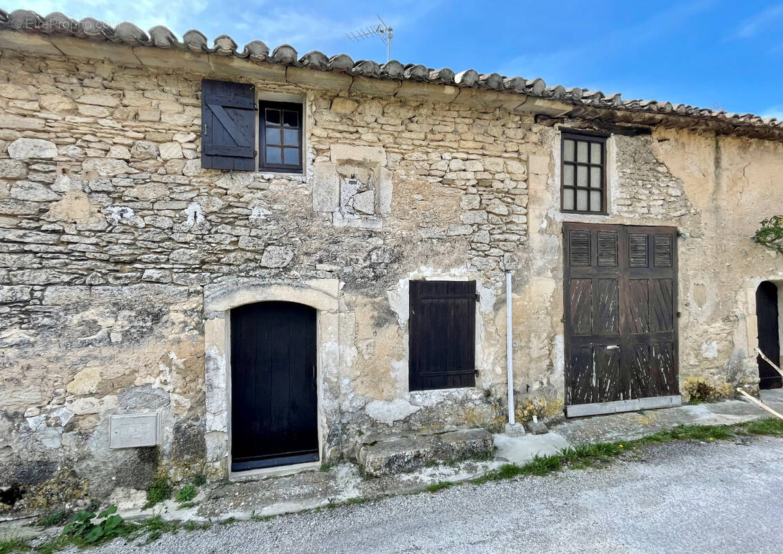 Maison à GORDES