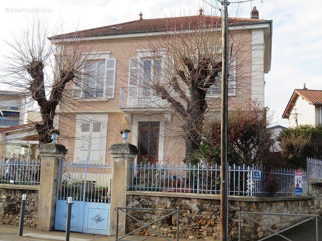 Maison à VILLEFRANCHE-SUR-SAONE