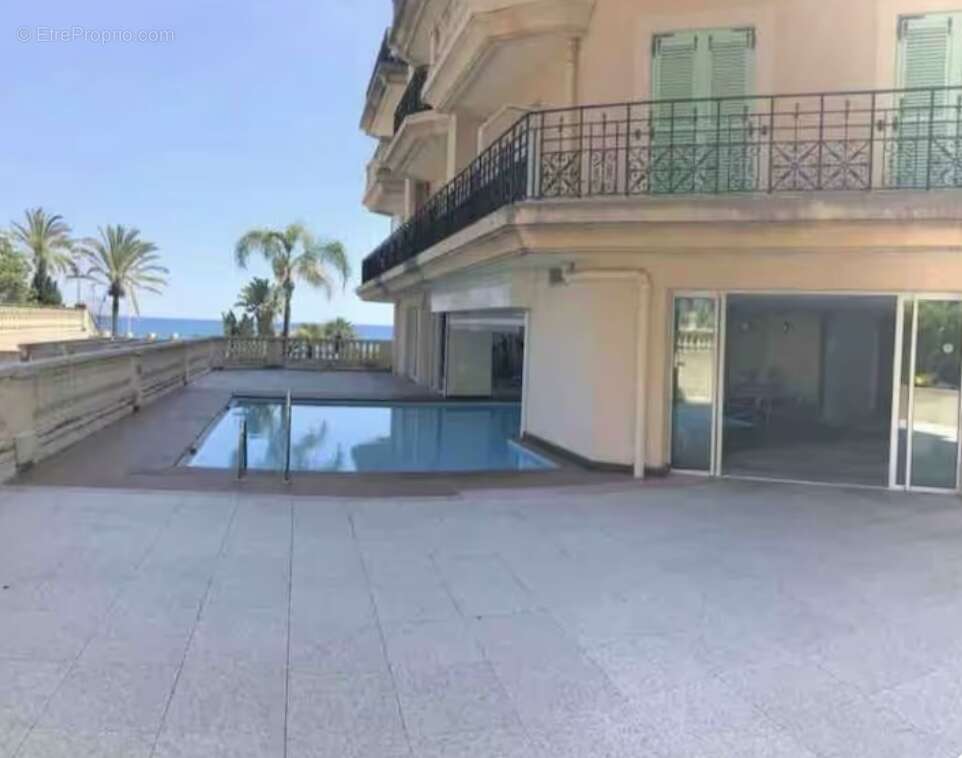 Appartement à MENTON