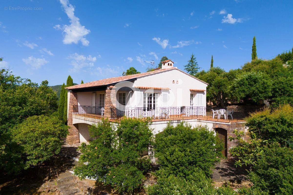 Maison à LES ADRETS-DE-L&#039;ESTEREL