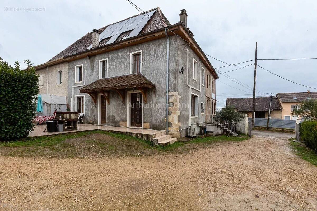 Maison à CORBELIN