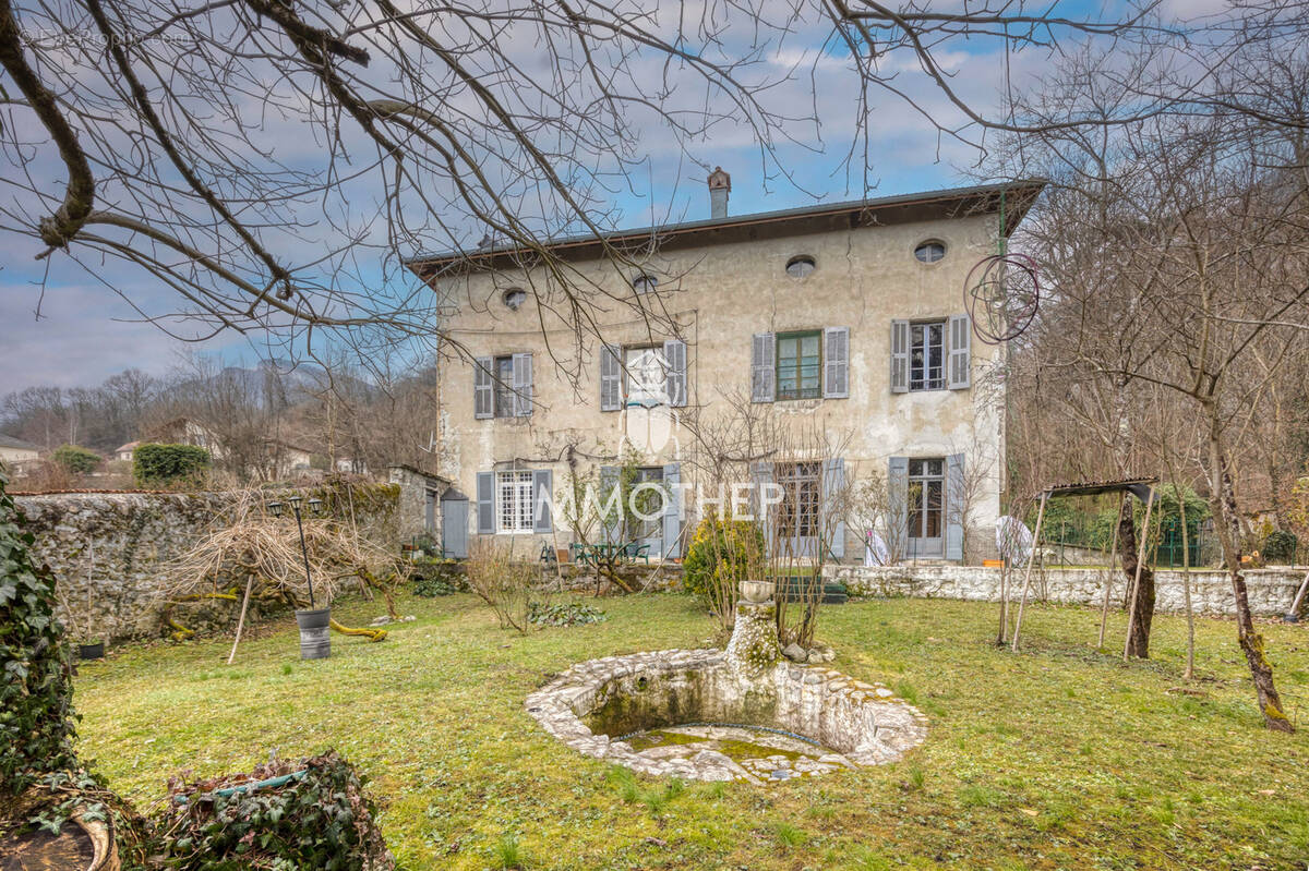 Maison à LA TERRASSE