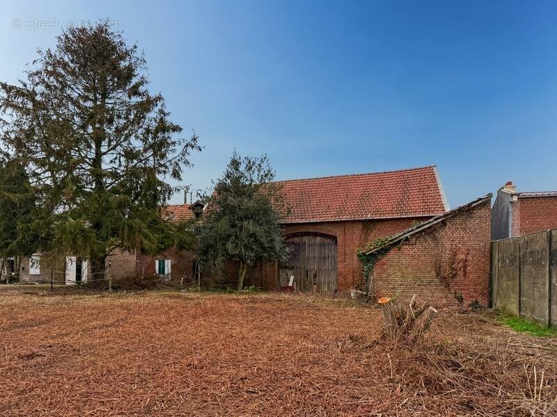 Maison à GOUZEAUCOURT