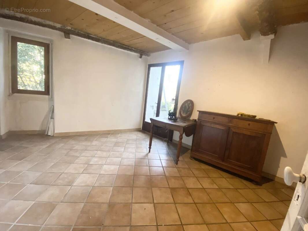 Appartement à L&#039;ESCARENE