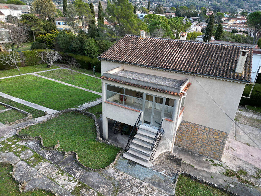 Maison à MOUANS-SARTOUX