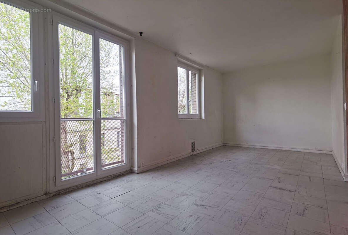 Appartement à ROSNY-SOUS-BOIS