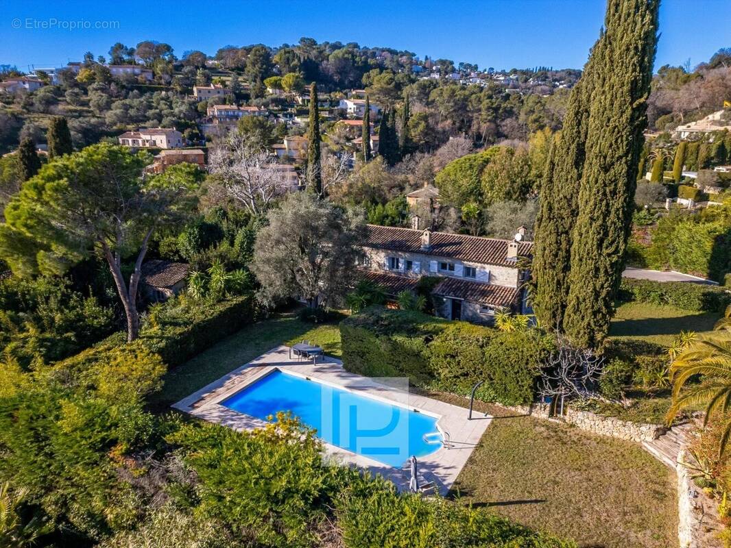 Maison à MOUGINS