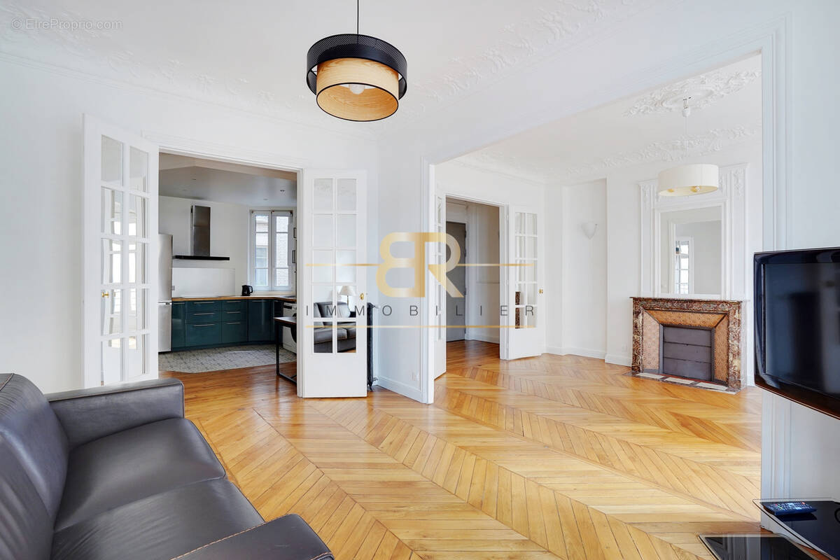 Appartement à PARIS-15E