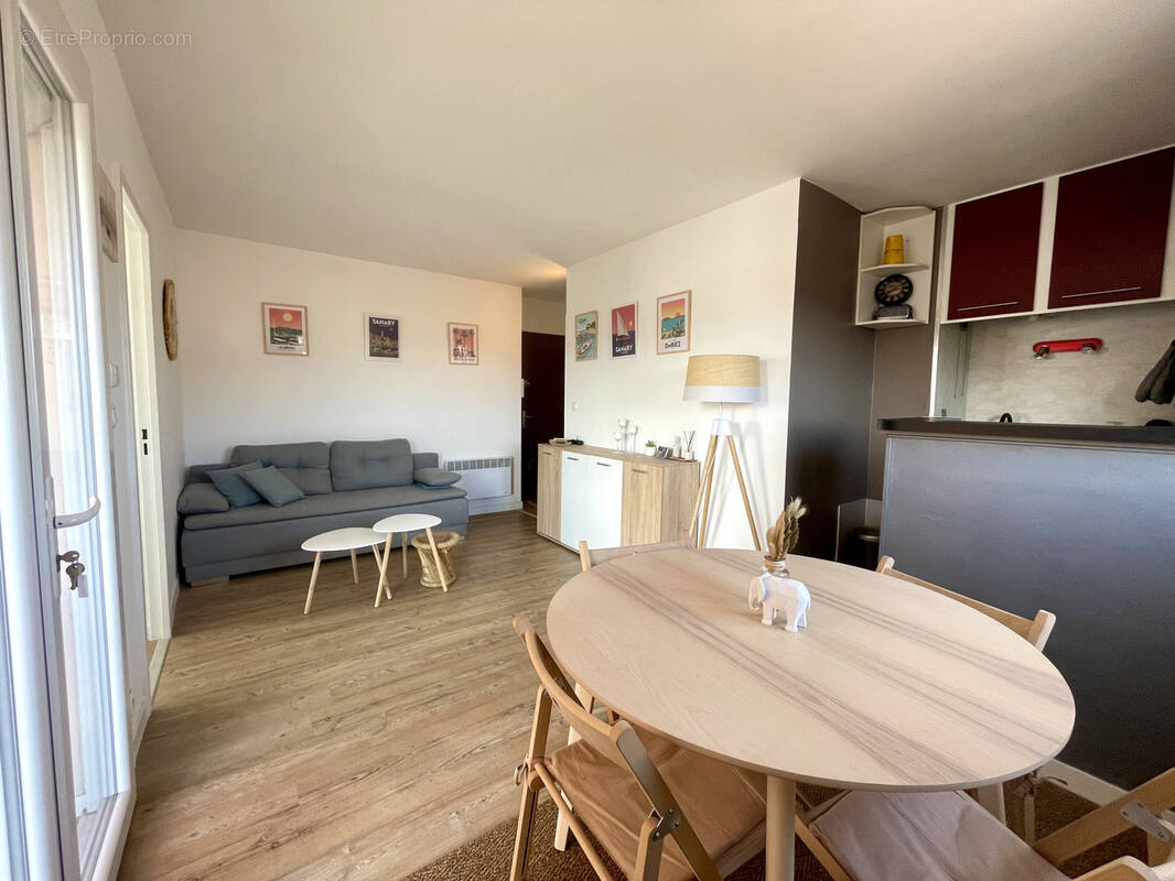 Appartement à SIX-FOURS-LES-PLAGES