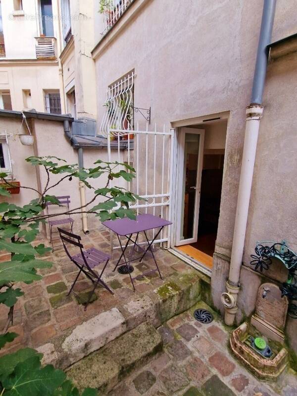 Appartement à PARIS-18E