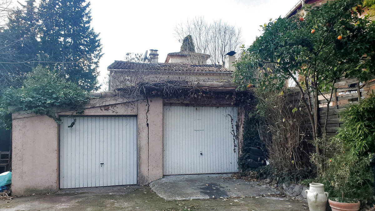 Parking à GRASSE