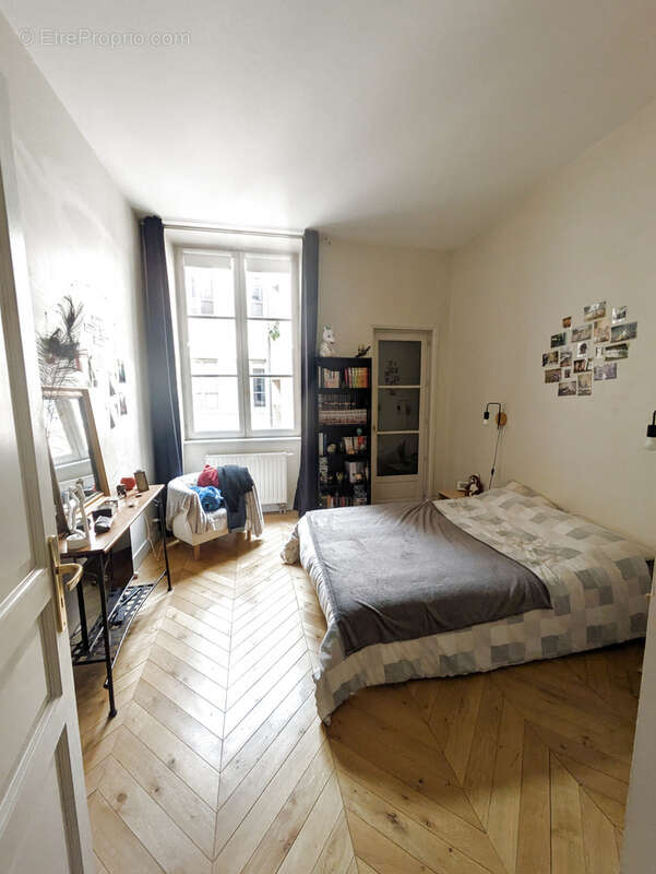 Appartement à LYON-1E