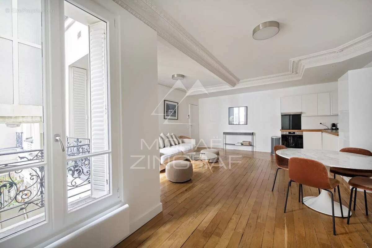 Appartement à PARIS-7E