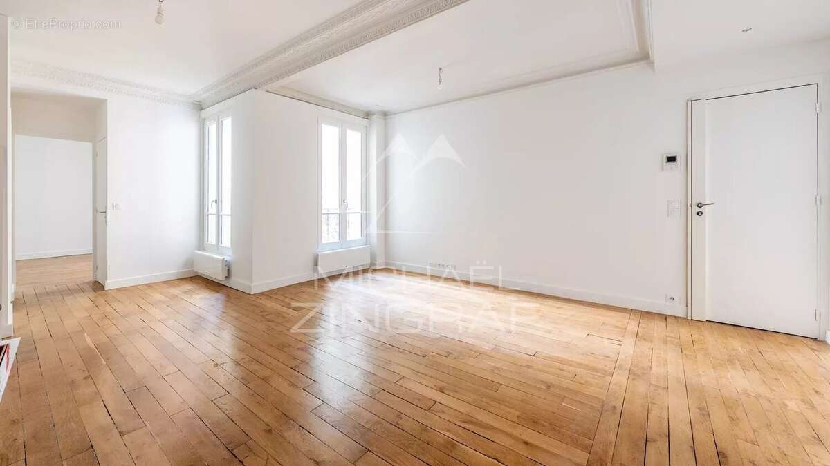 Appartement à PARIS-7E