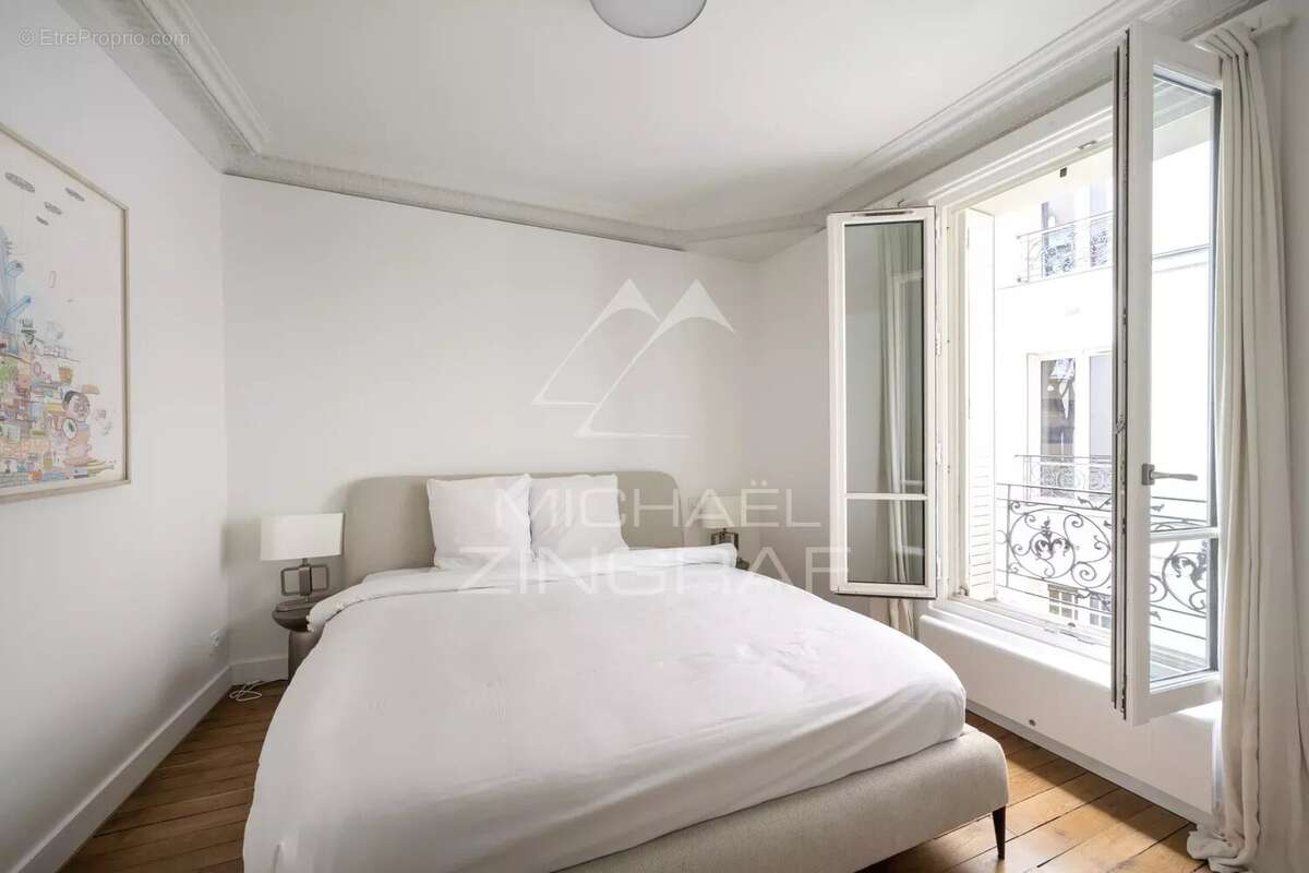 Appartement à PARIS-7E